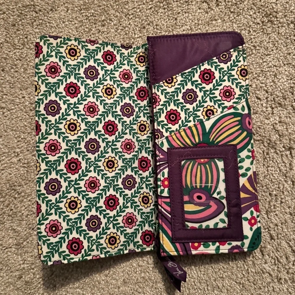 Vera Bradley NEW Viva La Vera Travel Wallet - Picture 6 of 6